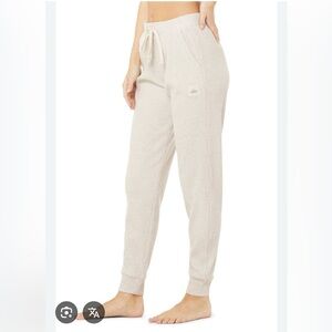 Alo | Muse Joggers | Bone Heather | S